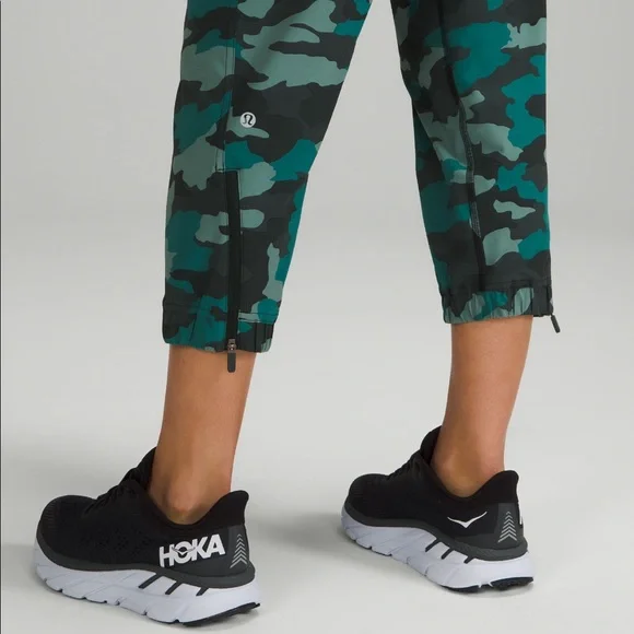 Lululemon Adapted State High-Rise Jogger Crop - Picture 4 of 4